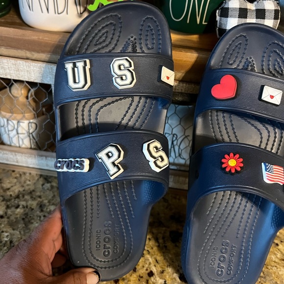 Postal themed crocs - Picture 3 of 4
